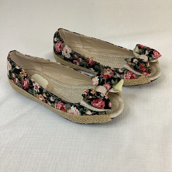 Fab Kickz Girls Black/Floral Shoe Size 10 - Picture 1 of 7